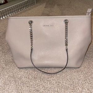 Micheal Kors Zip Tote